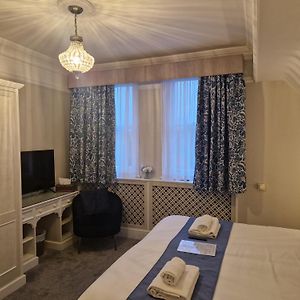 Superior Double or Twin Room Garden View